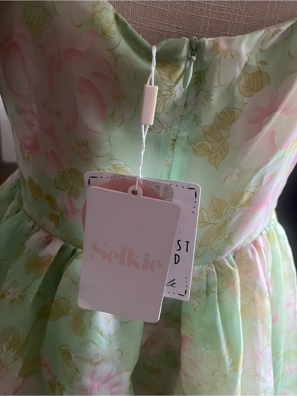 SELKIE THE RITZ DRESS LIGHT GREEN FLORAL SIZE L - Picture 7 of 8